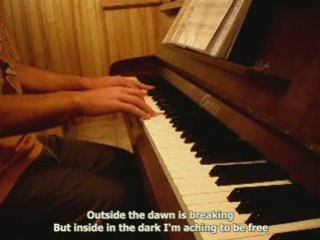 The show must go on-Piano avec paroles