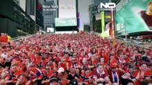 Aficionados de Noruega toman Times Square con una coreografía vikinga antes del Mundial