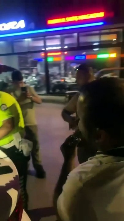 Trafik Cezasını Müzikle Karşıladılar