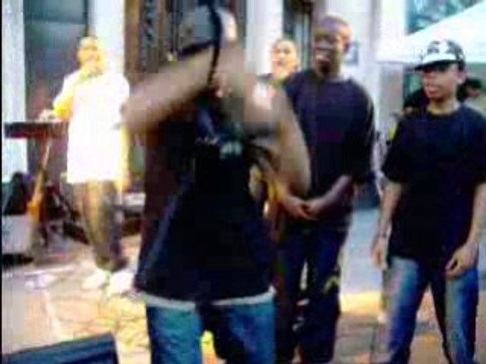 FETE DE LA MUSIQUE 200.8 A CLICHY [CRETEIL CREW =P] (n°2)