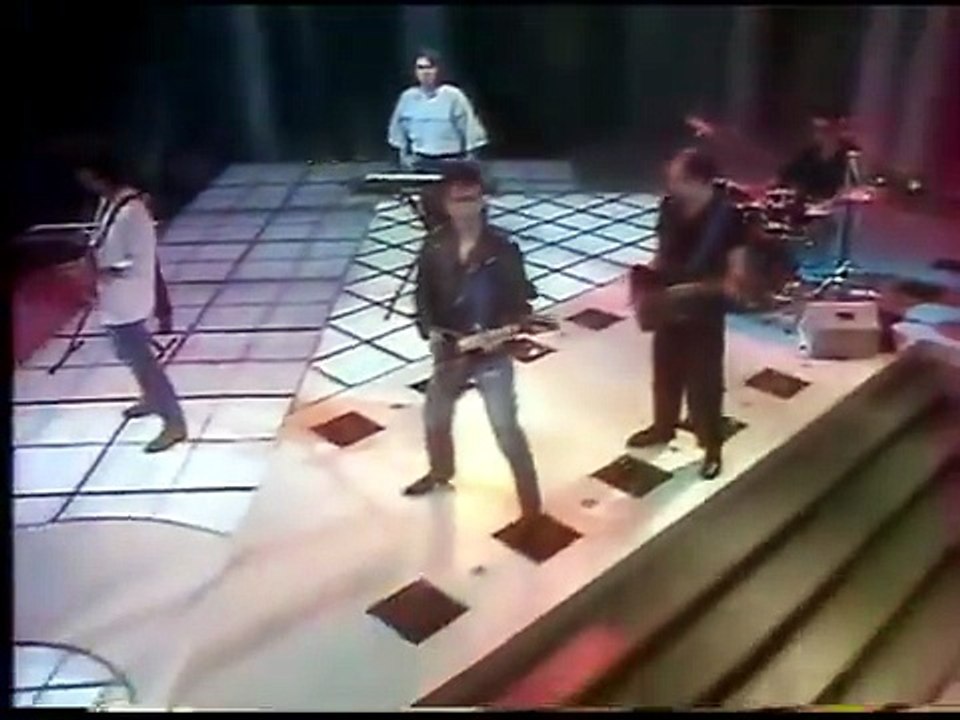 1986 - Johnny Hallyday - “Dans Mes Nuits... On Oublie” dans “Grand Public” (TF1, 19 Décembre)