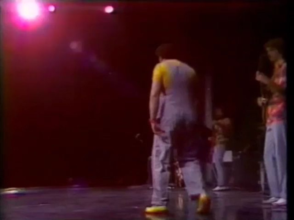 Coluche * CLIN D'OEIL HOMMAGE 2026 - 40 ans déjà (3/7) - Tel père, tel fils (Gérard !) (1975)