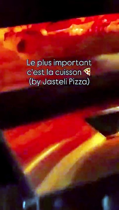 🔥 Le plus important c'est la cuisson 🍕 (by Jasteli Pizza) : * Aucun partenariat #pizza #napol.mp4