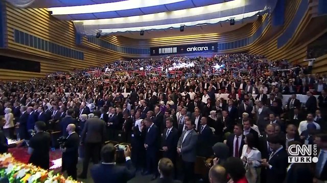 SON DAKİKA! Rozeti Cumhurbaşkanı Erdoğan taktı: CHP'li belediye başkanı AK Parti'de