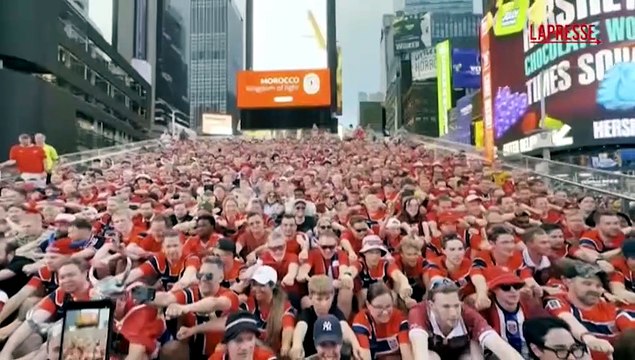 Mondiali 2026, la vogata vichinga dei tifosi norvegesi a Times Square