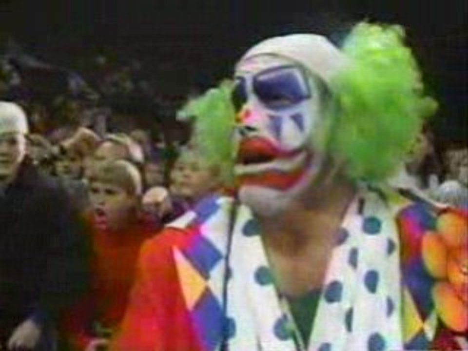 Raw 1-18-93 Doink Attacks Crush (From Superstars)