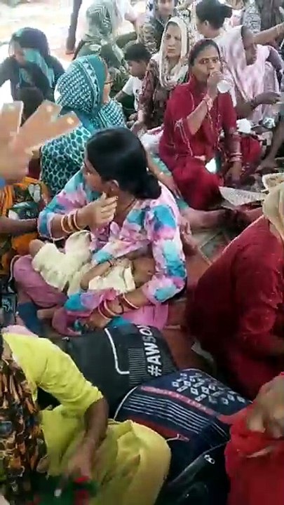 Breastfeeding_baby_vlog_namaste_guys_support_❤️_💙_💕ll#breastfeeding_baby_#viralvideo_💖,#_baby(360p)