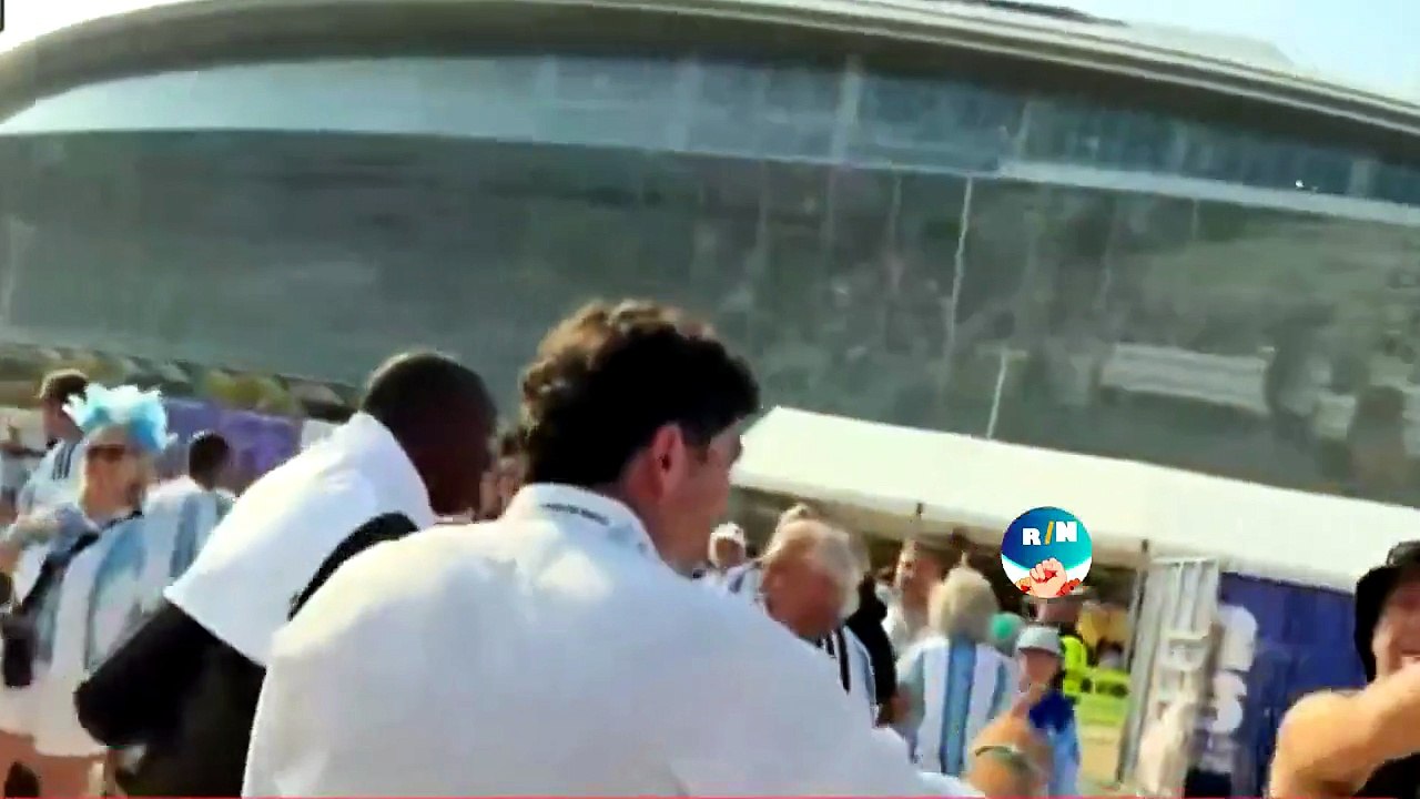 Adorni no se salva ni en el Mundial y los hinchas argentinos lo doman desde Estados Unidos: "Pendrive"