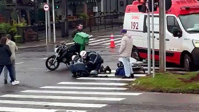 Motociclista fica ferido em acidente com HR-V no Bairro Coqueiral, em Cascavel