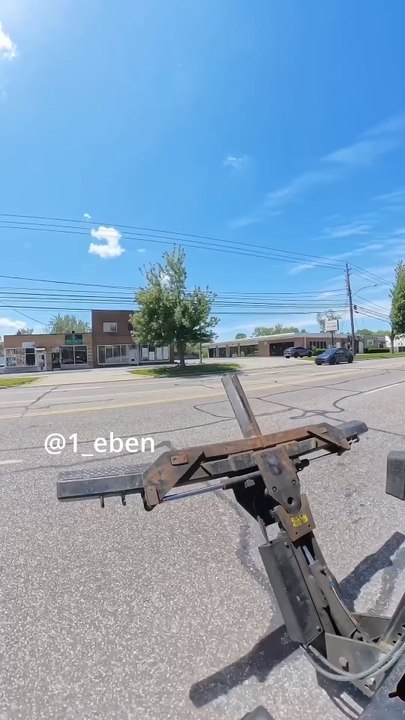 I can’t make this stuff up 🤦🏾‍♂️ #repo #automobile #towtruck #towing #tow #goat 🐐