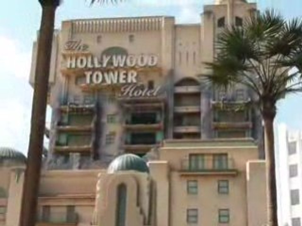 chute d'ascenseur de la tour de la terreur