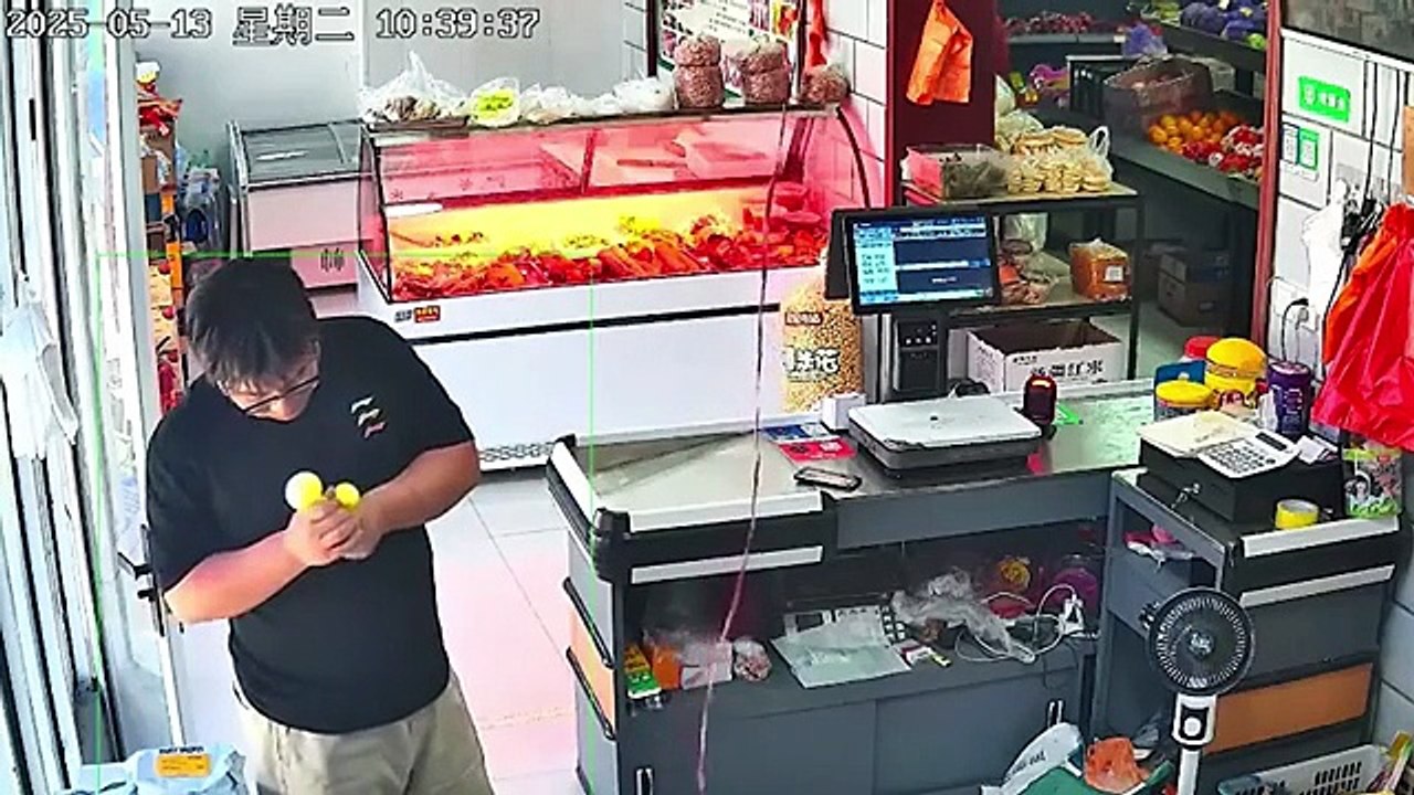 115 moments incroyables filmés par une caméra de vidéosurveillance (115 Incredible Moments Caught on Camera)
