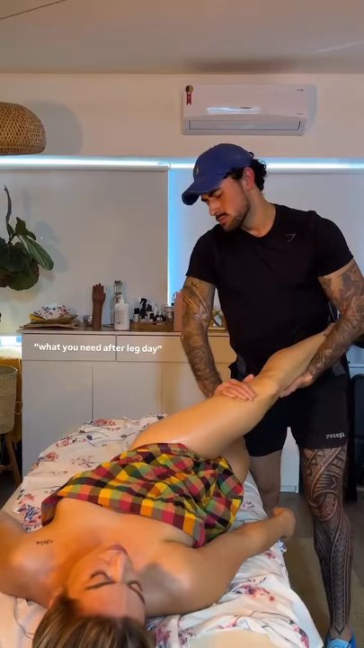 How to massage with hand