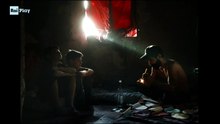 A Man Fell-Un giorno nella vita di una comunità di rifugiati palestinesi nell'ospedale abbandonato noto come ex Gaza Hospital a Sabra (Beirut, Libano)