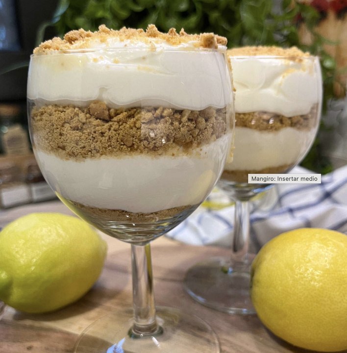 Postre mágico de limón