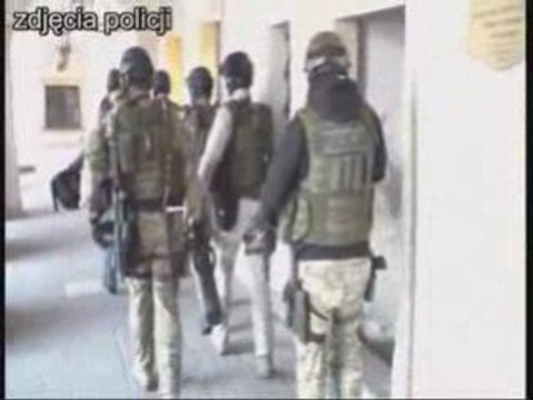 Zatrzymanie dilerów przez CBŚ policja