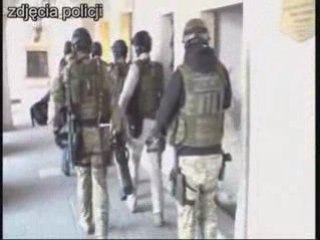 Zatrzymanie dilerów przez CBŚ policja