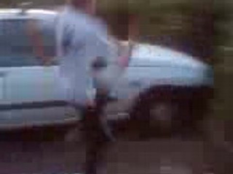 lucas saut de voiture