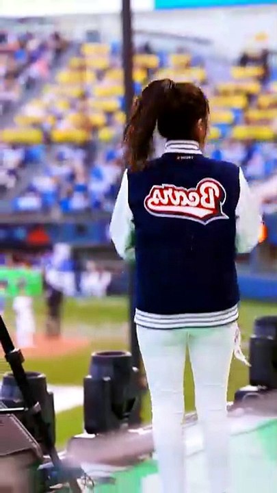 Beautiful Cheerleader Kwon Hee-won’s Sweet Smile at Jamsil Baseball Stadium | Cheerleader EP 86