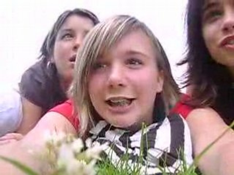 Nous dans l'herbe