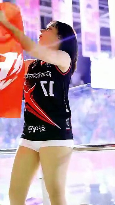Stunning Korean Cheerleader Fancam Dance + Cheerleader EP 88