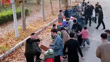 قلادة اليشم_ بوابة لمّ الشمل