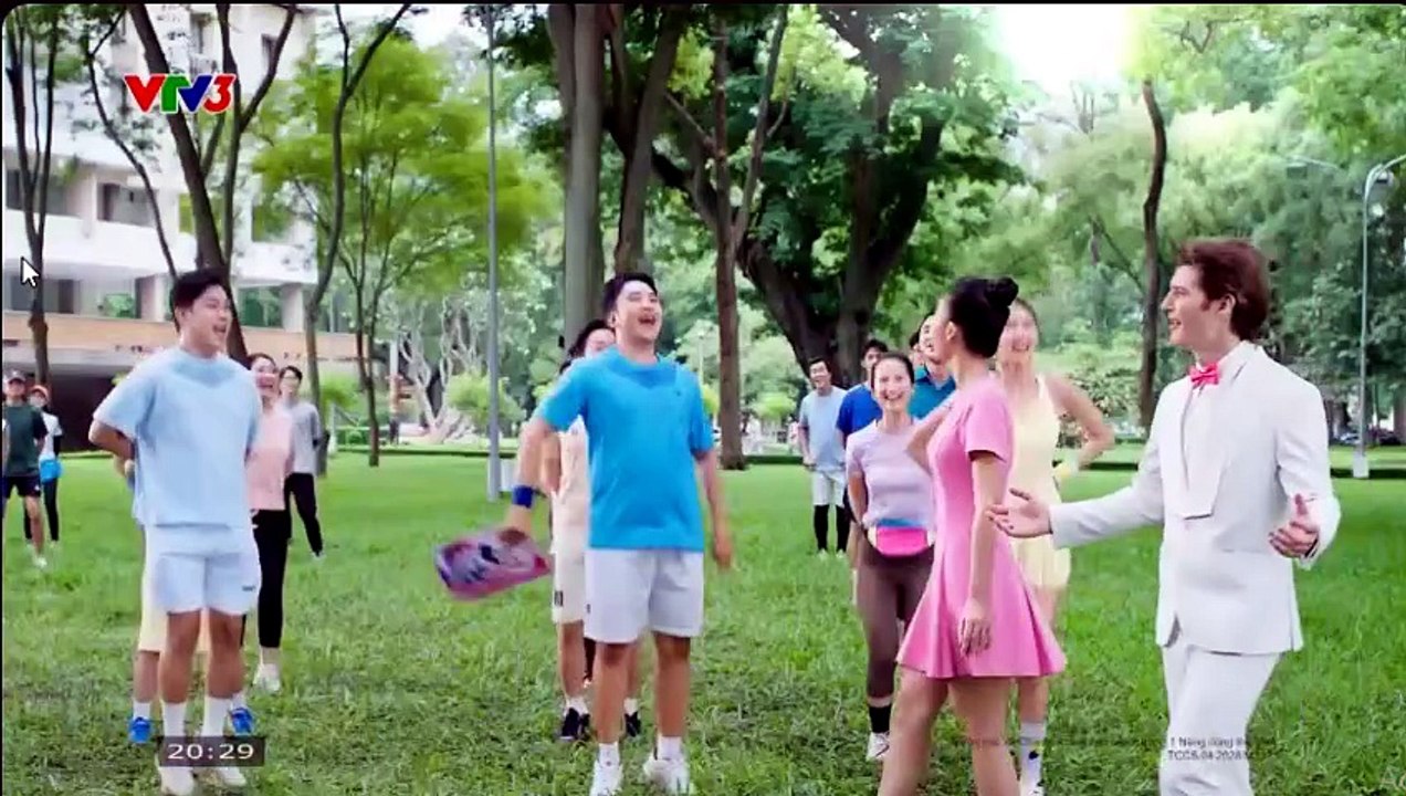 Dưới ô cửa sáng đèn - Tập 17