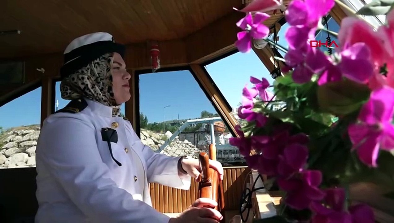Van Gölü'nün tek kadın kaptanı