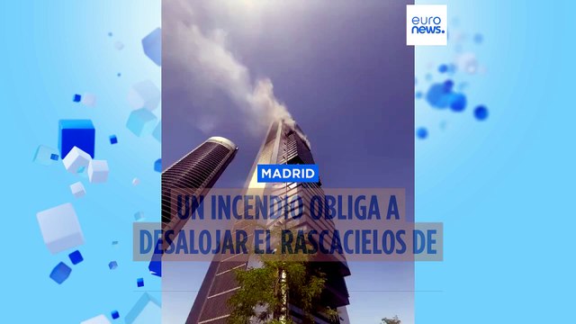 VÍDEO: Desalojan la Torre Moeve en Madrid debido a un incendio que provocó una gran columna de humo