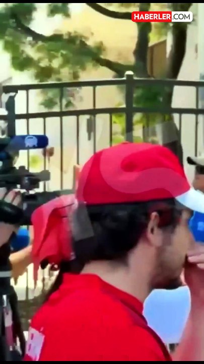 A Milli Takım kafilesine otel önünde protesto şoku
