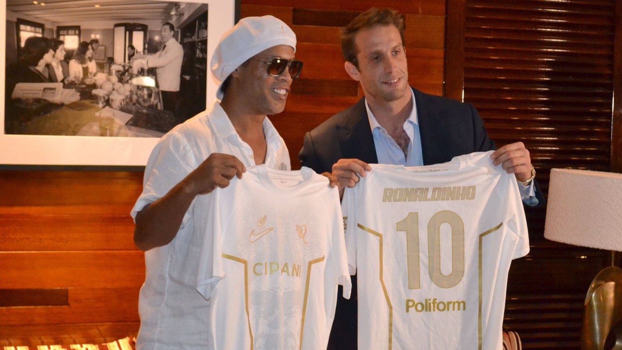 Ronaldinho-comeback in der serie c: "es hat alles mit freundschaft angefangen"