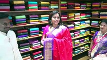 Suma Kanakala Inaugurated Sri Gadwal Weavers Society