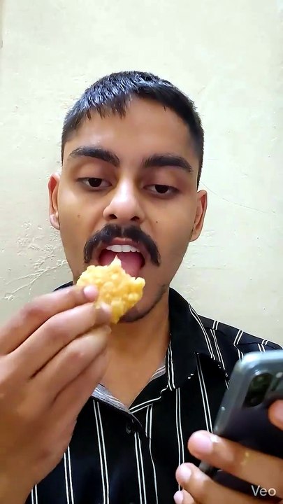 फोन इस्तेमाल करने वाले ये Video जरूर देखें!