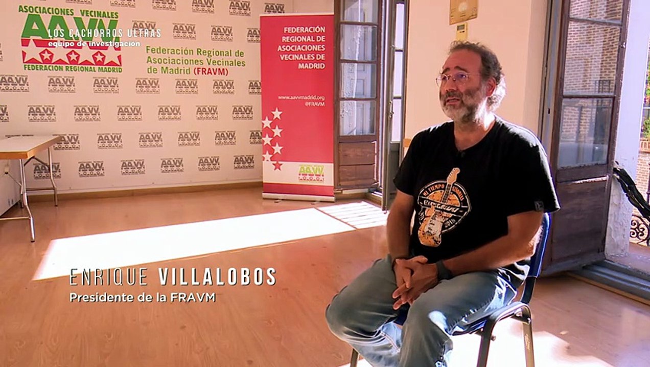 Equipo de Investigación - Los cachorros ultras En español