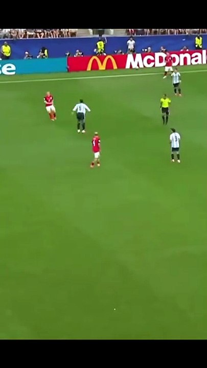 Cuplikan gol mesi