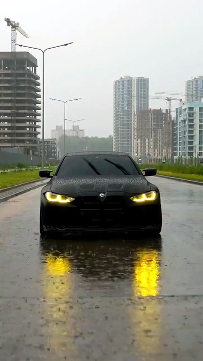 Dark vibes, clean look aur powerful BMW style!