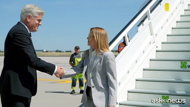 L'arrivo di Meloni a Berlino per partecipare al vertice E5
