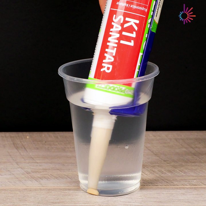 The surprising reaction of silicone with water