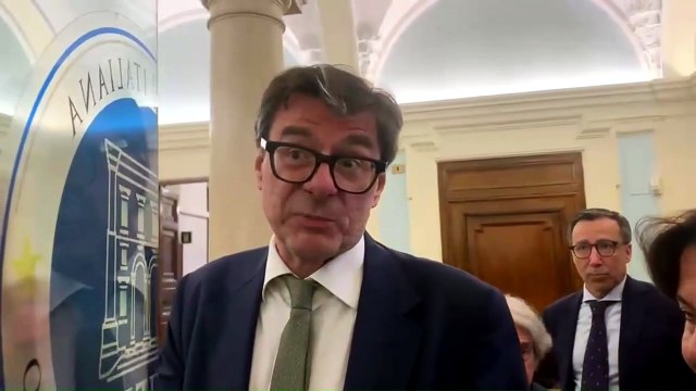 Giorgetti: Decisione su scostamento per Difesa a settembre