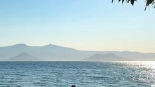 Νάντια Μπουλέ: Στη Νάξο με την 4,5 ετών κόρη της - Οι φωτό με μαγιό