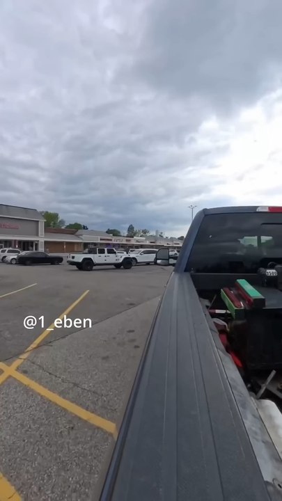 She lost her cool fast! 🤯 #repo #automobile #towtruck #towing #tow #goat 🐐