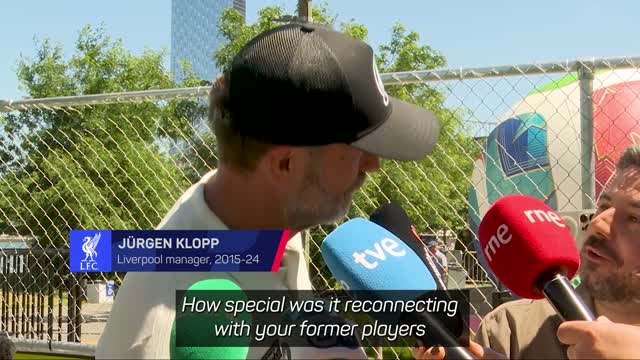 Klopp admits to being starstruck after hugging Messi