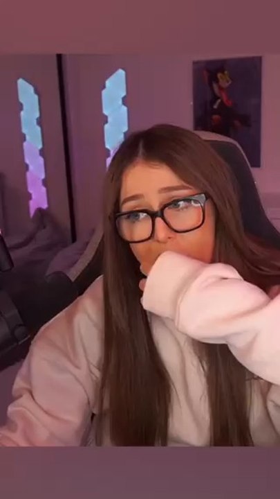 I GOT TROLLED 😭 it looks like it says that 😭 #twitch #streamer #twitchmoments #twitchfails #twitchclips #twitchstreamer #gamergirl #jokes