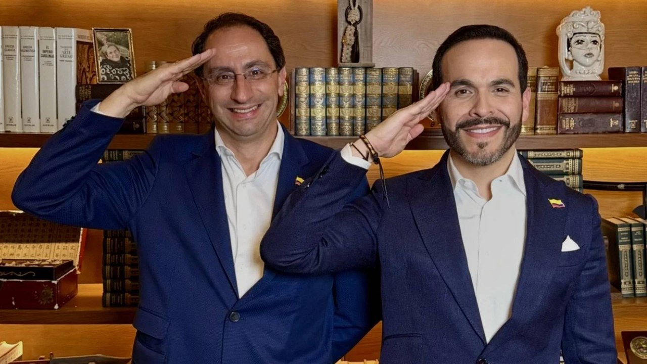 ¿Quién encabezaría el comité de empalme de Abelardo de la Espriella?