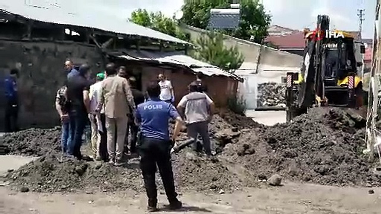 Erzurum'da kanalizasyon hattı kazısında ortaya çıkanlar panik yarattı