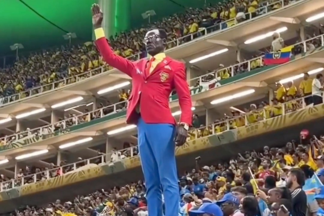 Lumumba Vea finally arrives at the World Cup after visa problems kept him away from DR Congo's opener