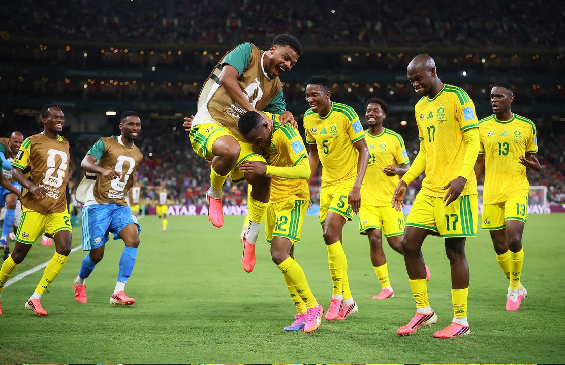 تأهل تاريخي لمنتخب جنوب إفريقيا إلى دور الـ32