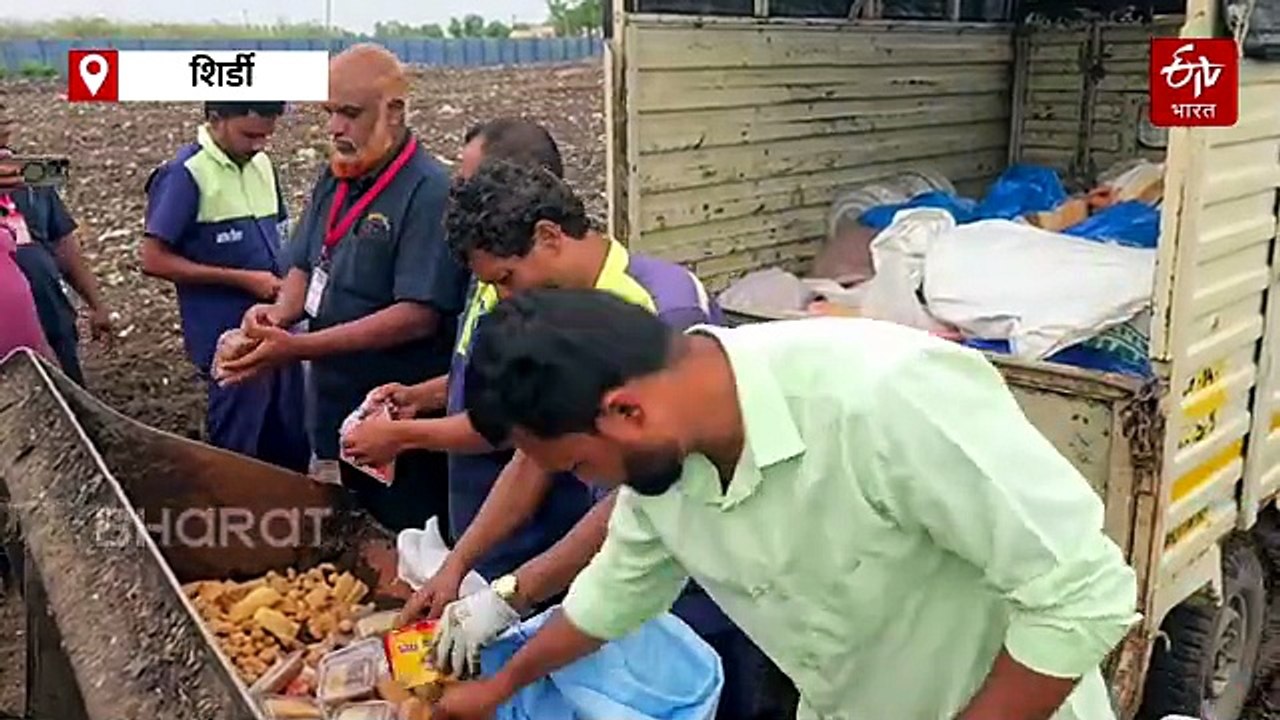 ईटीव्ही भारत Exclusive : शिर्डीत अन्न व औषध प्रशासनाची मोठी कारवाई; दोन लाखांचे भेसळयुक्त पेढे डंपिंग, 700 किलो पेढे जप्त