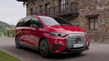 The all new electric Mercedes-Benz VLE 400 4MATIC Exterior Design in Patagonia red