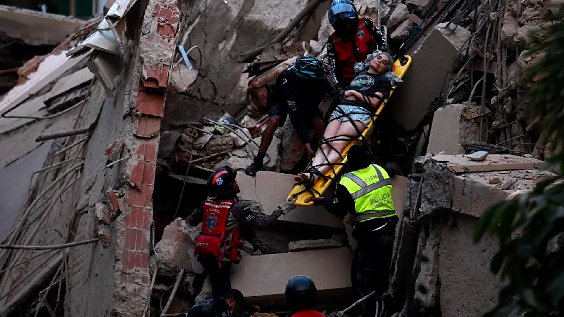 Estado de emergencia y "un número devastador de muertos" tras los dos terremotos que han sacudido Venezuela